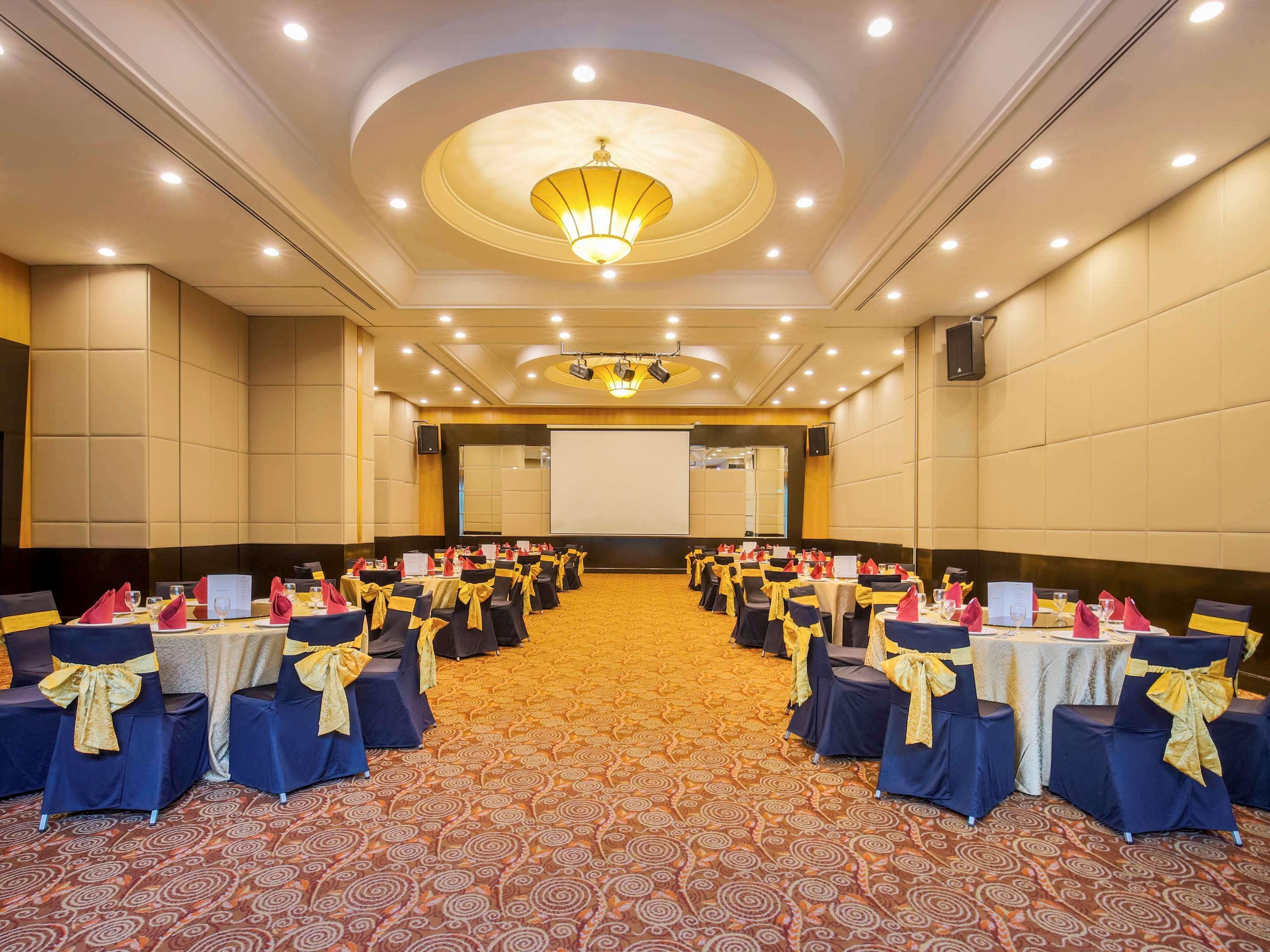 Novotel Centre Hotel 4*