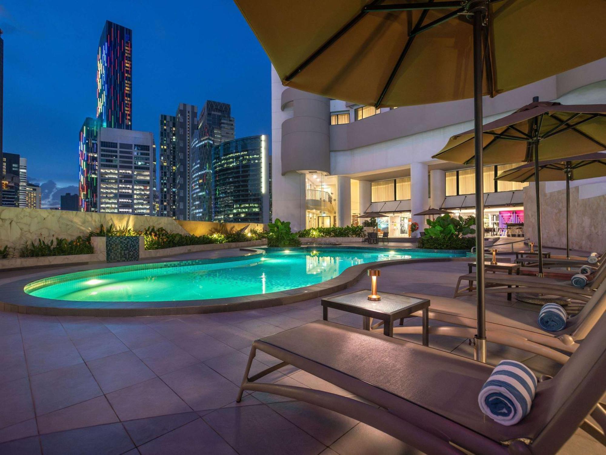 Novotel Centre Hotel 4*