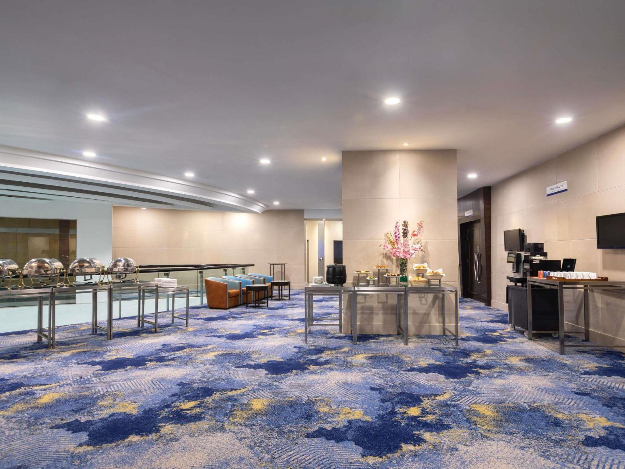 Hotel Novotel Centre 4*